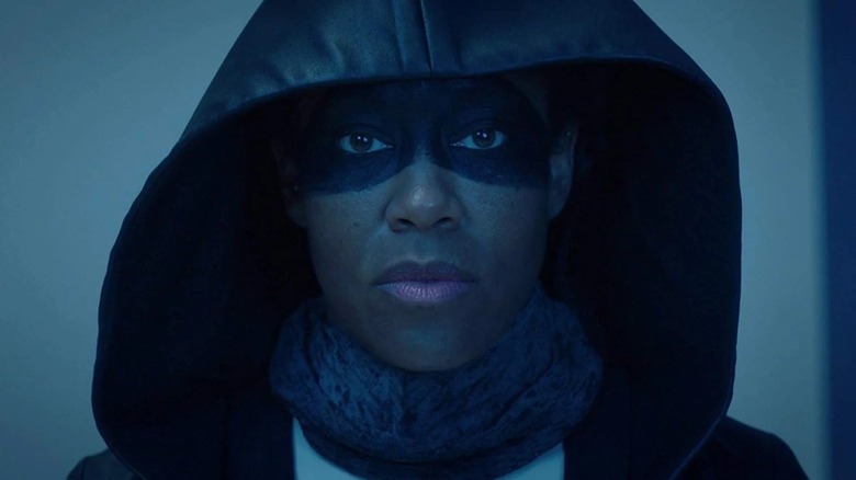 Angela Abar (Regina King) stands in her Sister Night costume in Watchmen