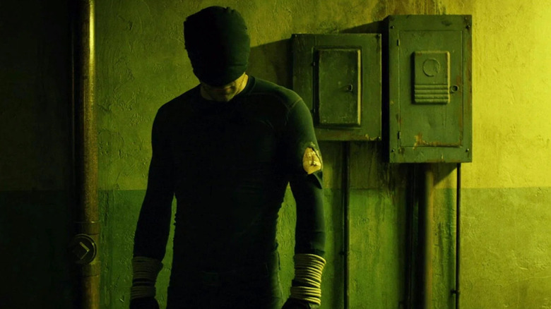 Charlie Cox as Matt Murdock with a bandana on his head in Daredevil