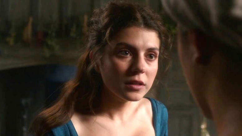 Emily Bader as Jane looking concerned in My Lady Jane
