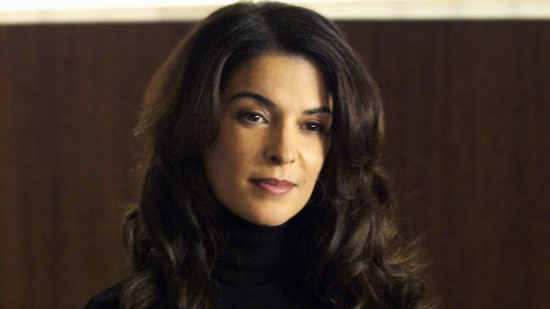 Annabella Sciorra as Gloria Trillo, sitting in therapy in The Sopranos.