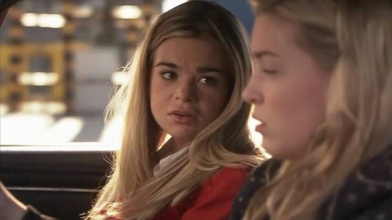 George Lass talks to a friend in Dead Like Me