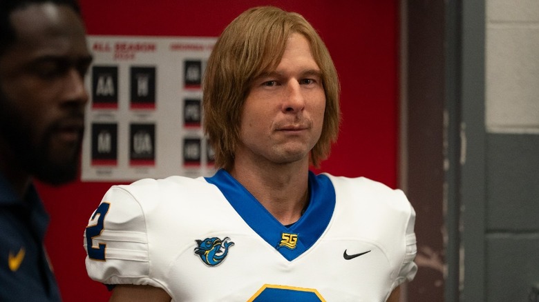 Russ Holliday (Glen Powell) stands in his Chad Powers disguise in Chad Powers