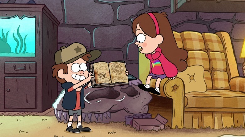 Dipper showing the journal to Mabel on Gravity Falls S1E1