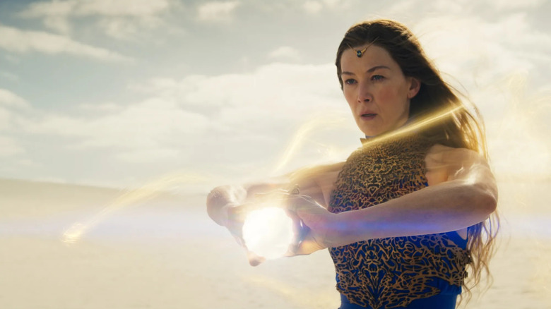 Moiraine Damodred (Rosamund Pike) prepares a spell in The Wheel of Time