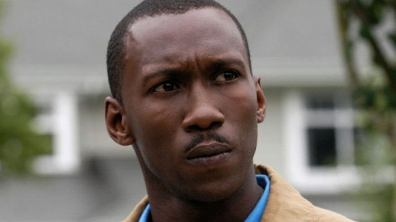 Richard (Mahershala Ali) looking at something on "The 4400."