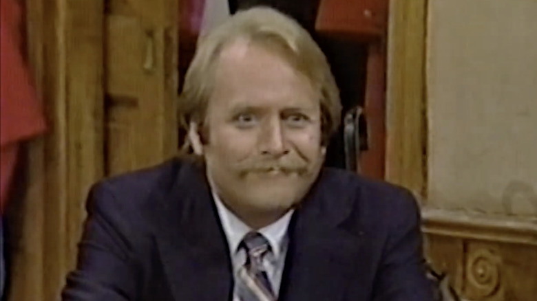 Martin Crane (Martin Mull) smirks in Domestic Life