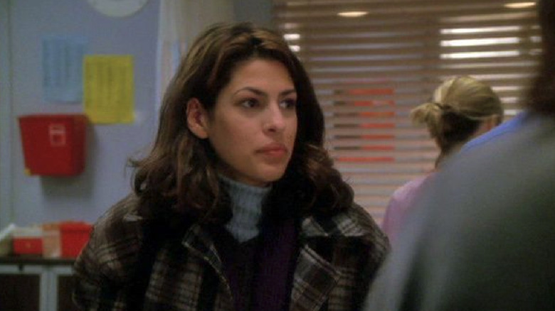 Donna talks to some doctors in ER