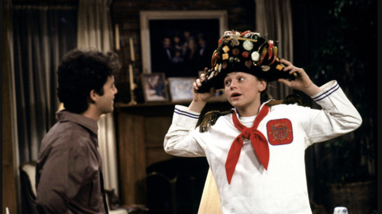 Mike Seaver (Kirk Cameron) listends to Luke Brower (Leonardo DiCaprio) on Growing Pains