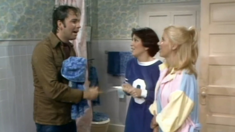 John Ritter's Jack Tripper speaking to Joyce DeWitt's Janet Wood and Suzanne Somers' Chrissy Snow in Three's Company