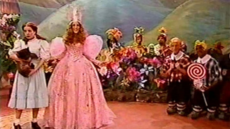 Janeane Garofalo as Dorothy and Sarah Jessica Parker as Glinda in a Wizard of Oz sketch on SNL