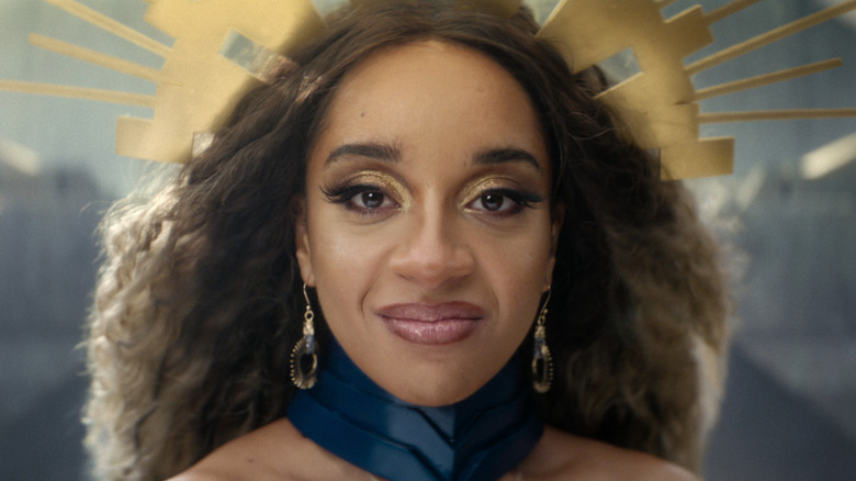 Siena Kelly looking serene on Black Mirror