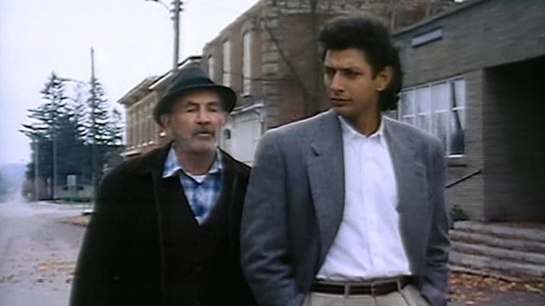 Jeff Goldblum walking down the street in The Ray Bradbury Theater
