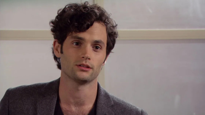 Dan (Penn Badgley) looking longingly on Gossip Girl