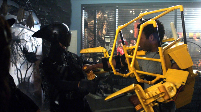 Danny Pudi and Donald Glover as Troy and Abed, in costume as Xenomorph and Ripley, Community.