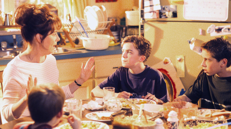 Lois talking to Malcolm, Reece, and Dewey in Malcolm in the Middle