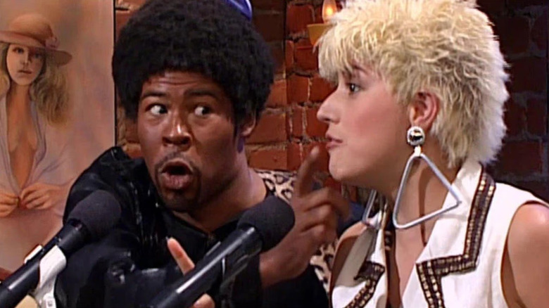 Jordan Peele and Nicole Parker as Lamontrose and Pat singing together on MADtv