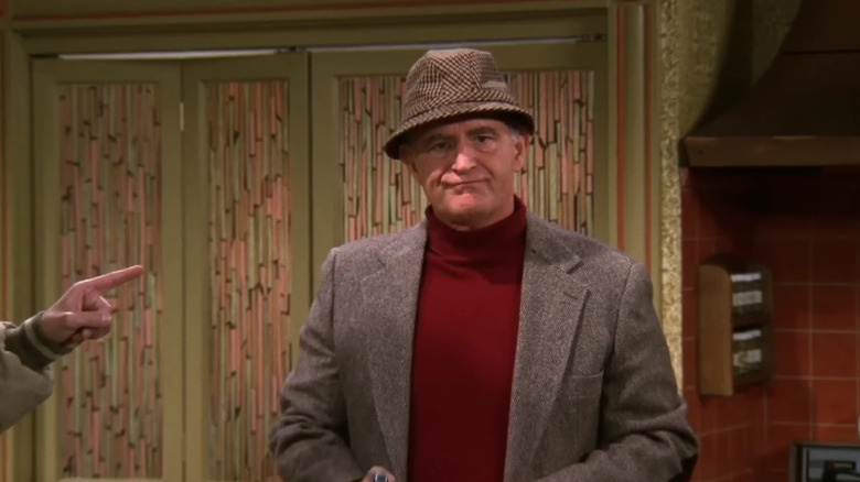 Peter Boyle as Frank Barone wears a funny hat on Everybody Loves Raymond
