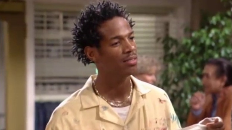 Marlon staring blankly on The Wayans Bros. S2E3