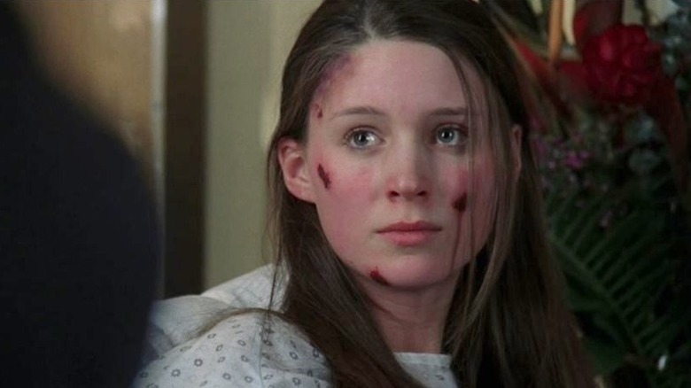 Rooney Mara as Jessica DeLay, in a hospital with marks on her face in Law & Order: SVU.