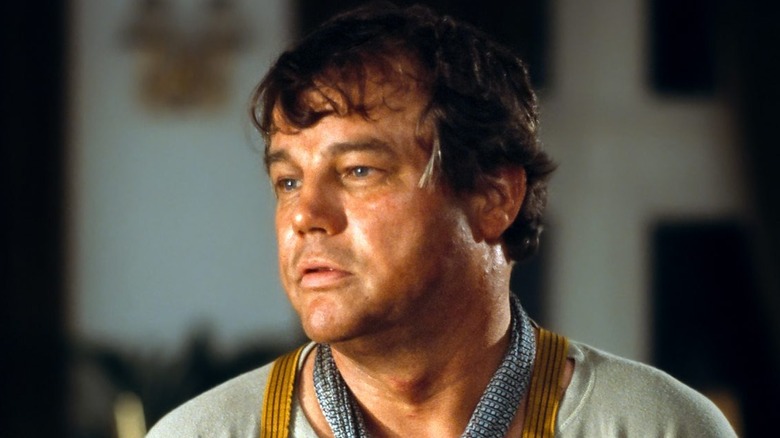 Joe Don Baker as Darius Jedburgh, frowning in Edge of Darkness.