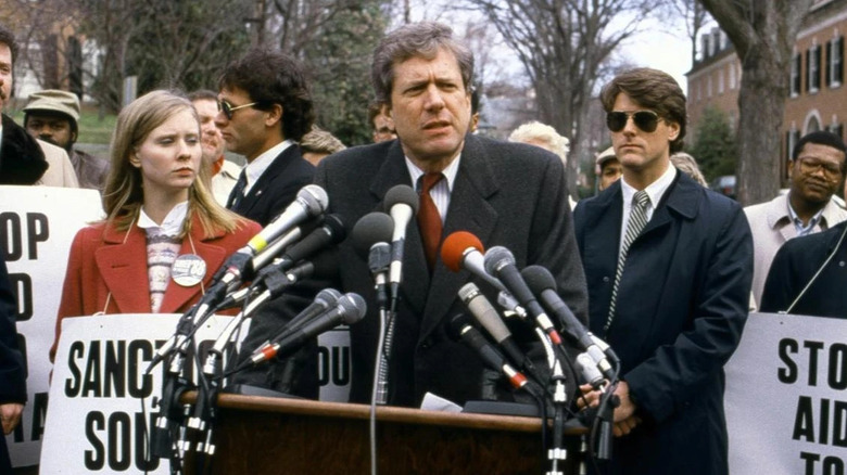 Michael Murphy as Jack Tanner, speaking at a podium to the public in Tanner '88.
