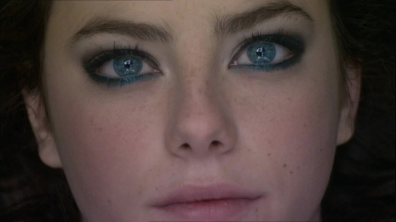 Effy (Kaya Scodelario) drifts away in Skins