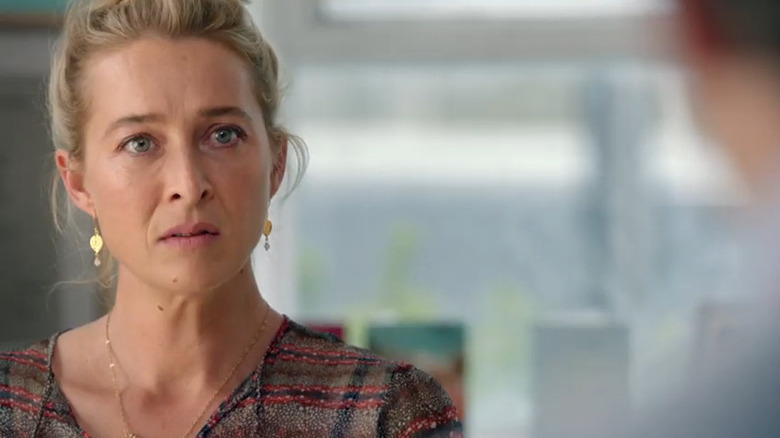 Asher Keddie as Nina in "Offspring."