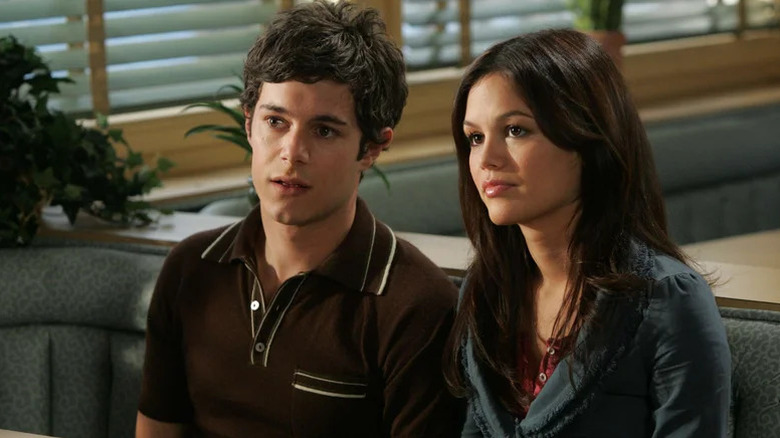 Adam Brody as Seth and Rachel Bilson as Summer in The O.C.