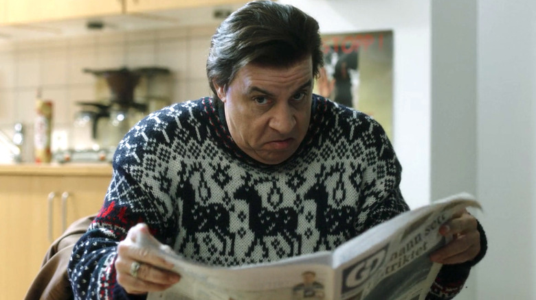Steven Van Zandt as Johnny Henriksen, reading the paper in Lilyhammer.
