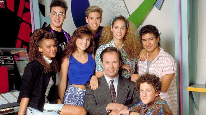 The original cast of "Saved by the Bell" posing