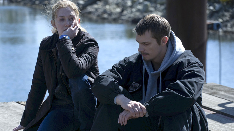 Sarah Linden and Stephen Holder on a dock in "The Killing" (2011)
