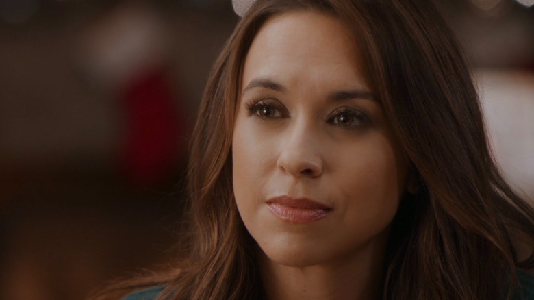 Sarah in 'Time for Us to Come Home for Christmas'
