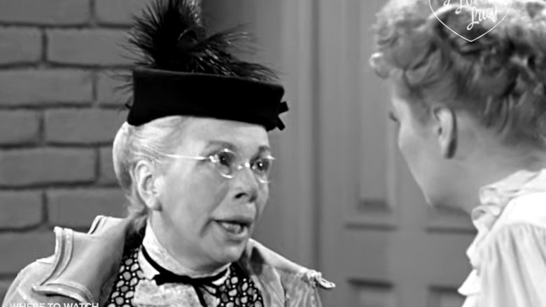 Bea Benaderet talking to Lucille Ball on "I Love Lucy."