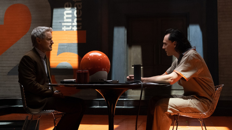 Loki and Mobius in a TVA interrogation room in "Loki" (2021)