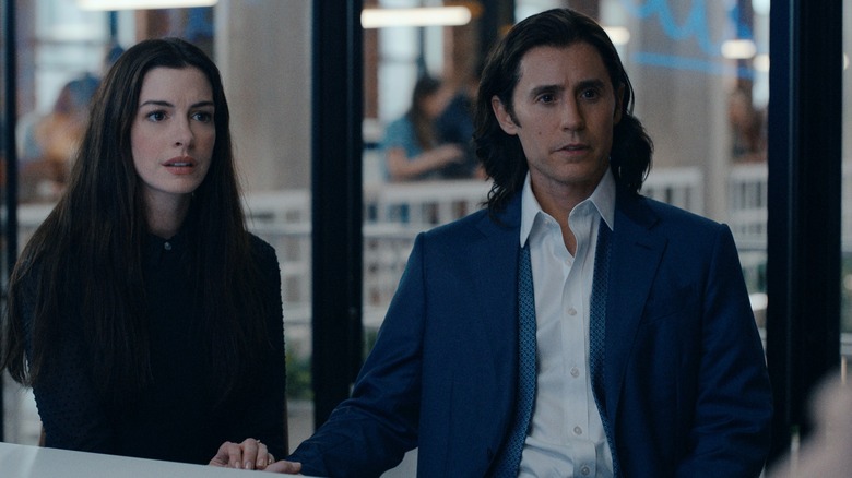 Anne Hathaway and Jared Ledo in WeCrashed