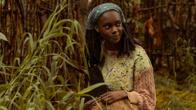 Yellowjackets, Akilah in the woods