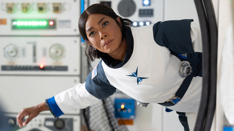 911 Season 9 Episode 4 Explained Bobby Returns Flashback