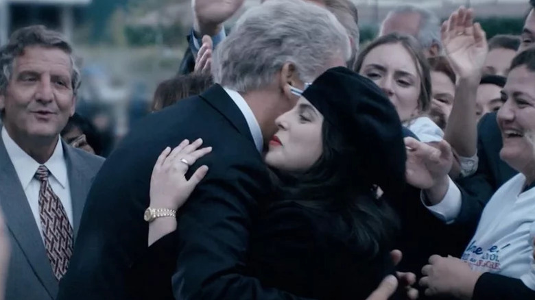 Beanie Feldstein's Monica Lewinsky hugging Clive Owen's Bill Clinton on Impeachment: American Crime Story