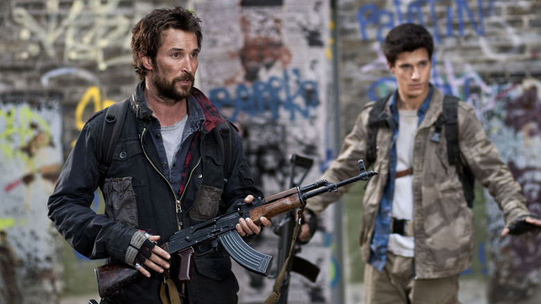 Noah Wyle in Falling Skies