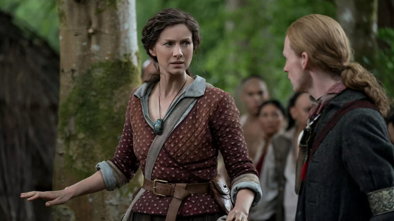 Claire Fraser (Caitríona Balfe) faces Ian Fraser Murray (John Bell) in Outlander