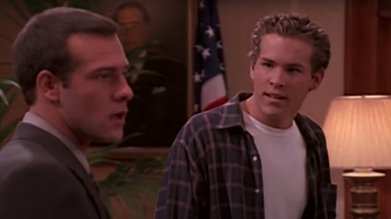 Ryan Reynolds' Michael Leslie Bergen looks across at  Richard Ruccolo's Peter Dunville in Two Guys and a Girl