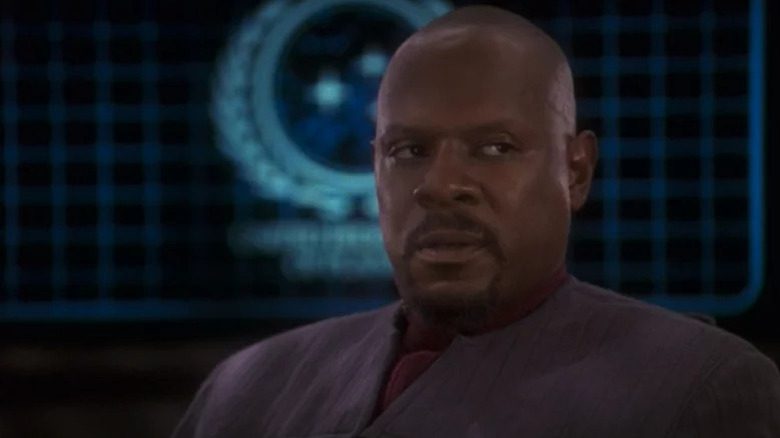 Avery Brooks' Benjamin Sisko looking serious on Star Trek: Deep Space Nine