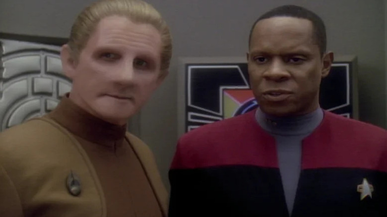 René Auberjonois' Odo and Avery Brooks' Benjamin Sisko looking serious on Star Trek: Deep Space Nine