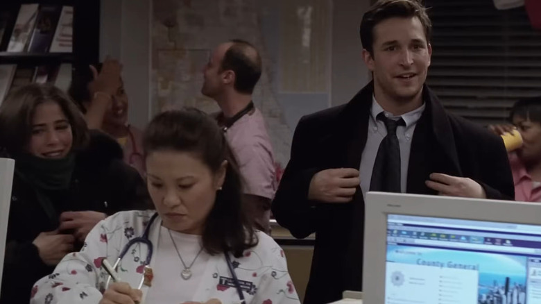 John Carter (Noah Wyle) smiling in ER