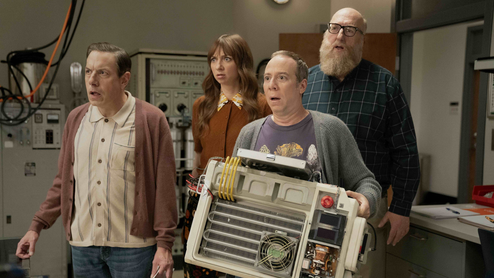 Big Bang Theory Spin-Off Stuart Fails To Save The Universe: First Photos, Premiere Month