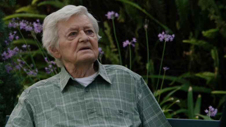 Red (Red Hudmore) looking surprised in Bones