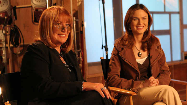 Penny Marshall (as herself) and Temperance Bones (Emily Deschanel) being interviewed