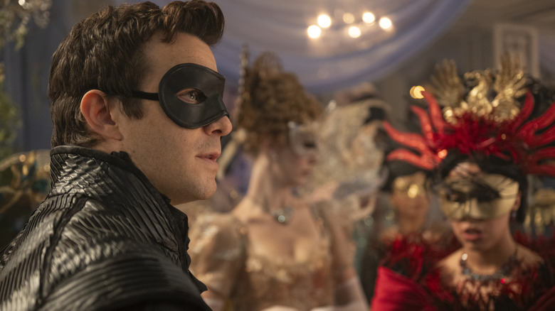 Bridgerton Boss Talks Season 4 Carriage Scene, Book Changes, and More