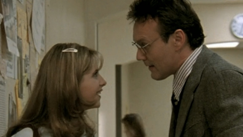 Sarah Michelle Gellar's Buffy Summers talks to Anthony Stewart Head's Giles on Buffy the Vampire Slayer
