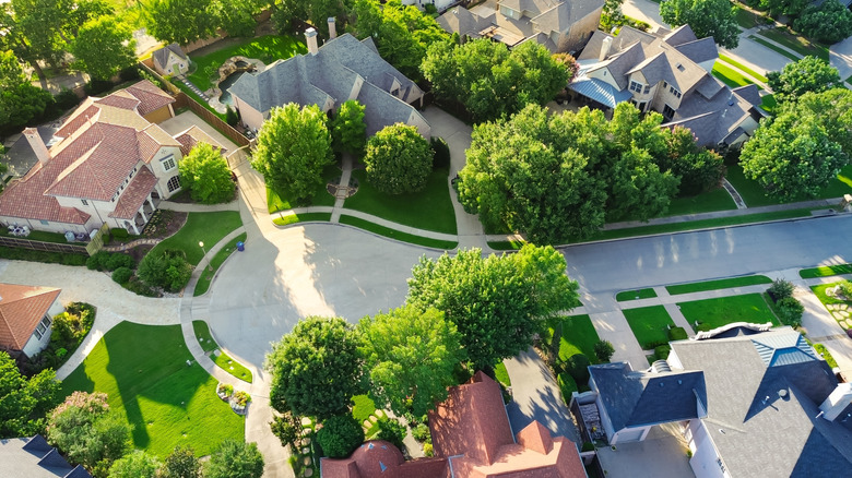 Aerial view of large houses in a cul-de-sac
